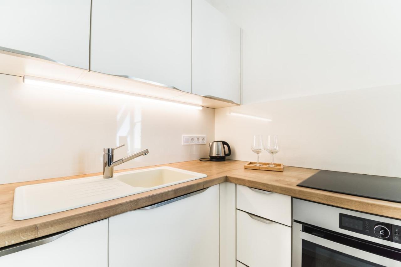 Pilsner Apartments - U Matky Bozi Plzeň Exteriör bild